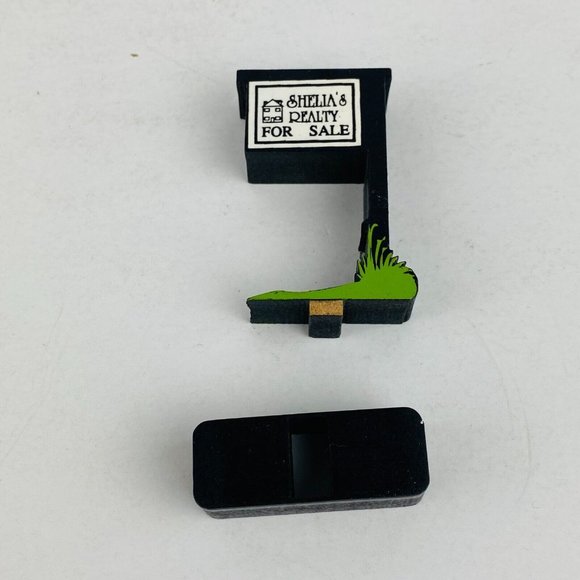 Shelia's Shelia Sheila Realty For Sale Sign Accessory Piece Wood Collectible - Picture 2 of 4